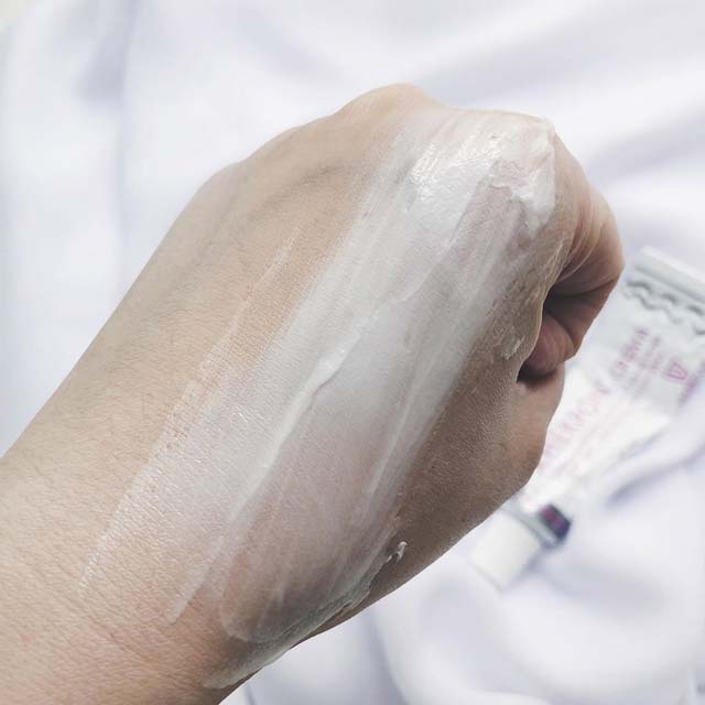 西班牙Xhekpon膠原蛋白頸紋霜的使用心得分享