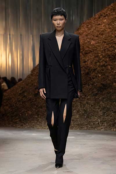 Alexander McQueen 2022 秋冬系列秀場回顧